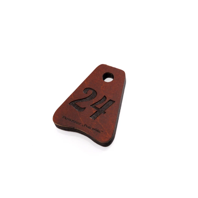 Brelok drewniany Jaś 4 - kolor jasny orzech - wym. 50x38mm - BD070