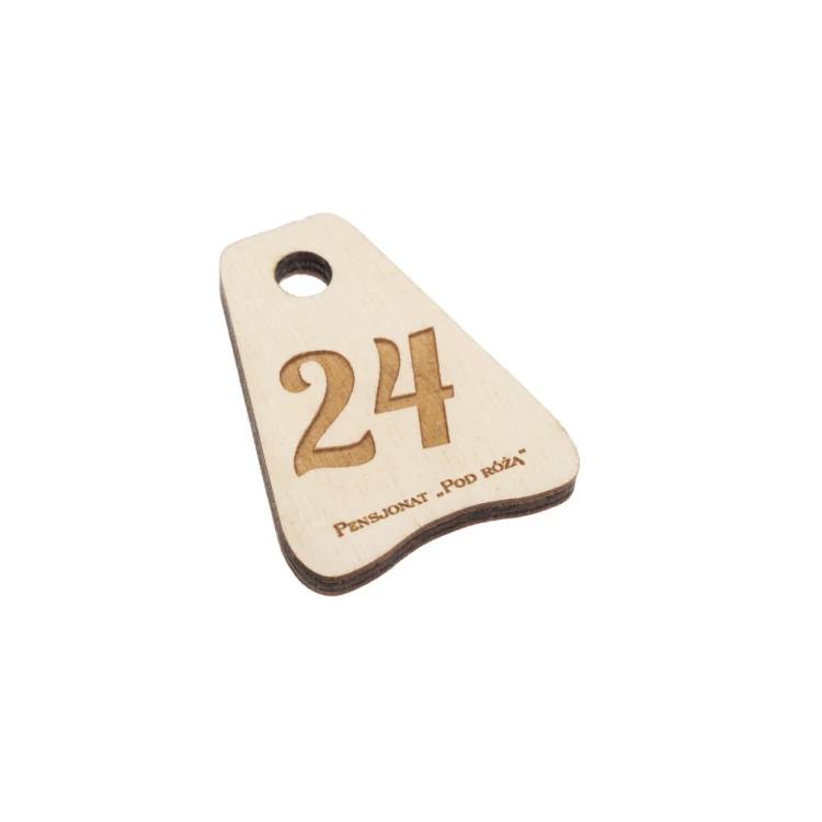 Brelok drewniany Jaś 6 - kolor biały - wym. 50x38mm - BD065