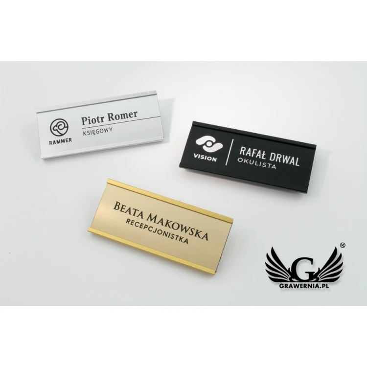 Identyfikator aluminiowy z wymienną grawerowaną tabliczką - 72x28mm - ID062