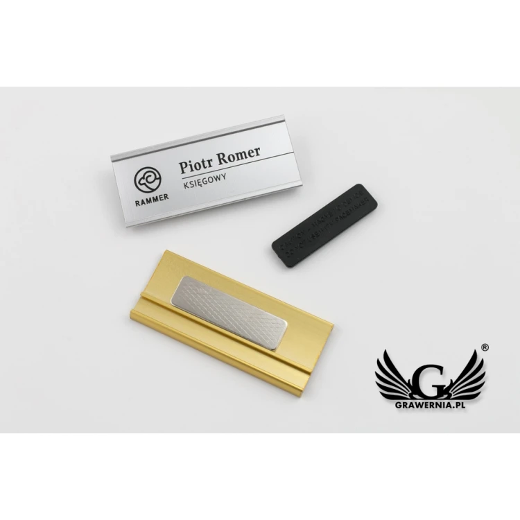 Identyfikator aluminiowy z wymienną grawerowaną tabliczką - 72x28mm - ID062