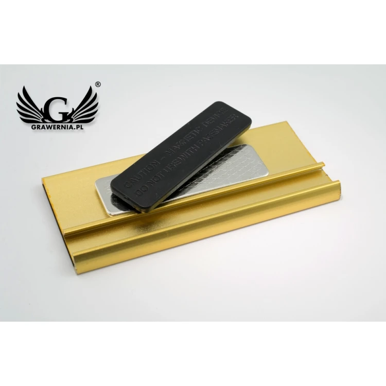 Identyfikator aluminiowy z wymienną grawerowaną tabliczką - 72x28mm - ID062