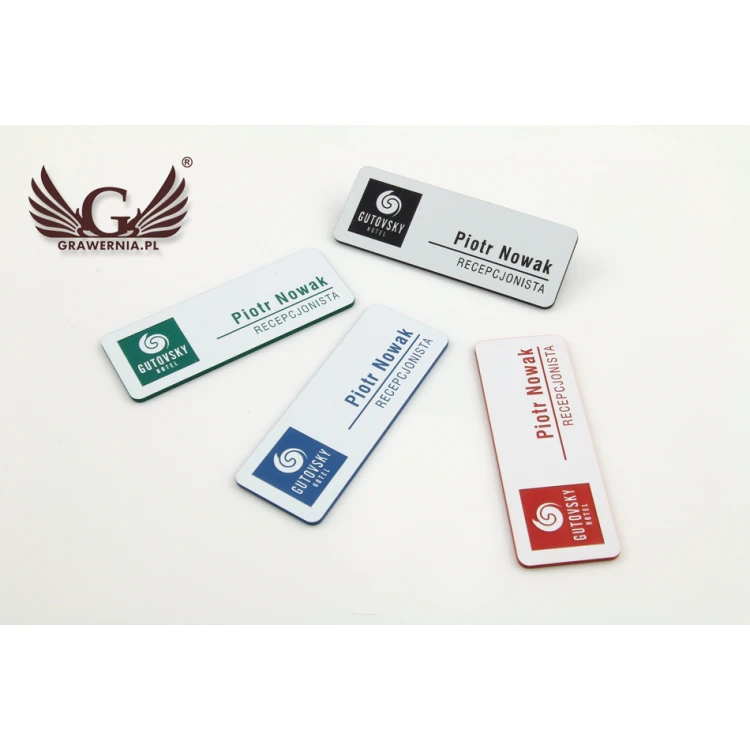 Identyfikator - medium biały z grawerem - ID049