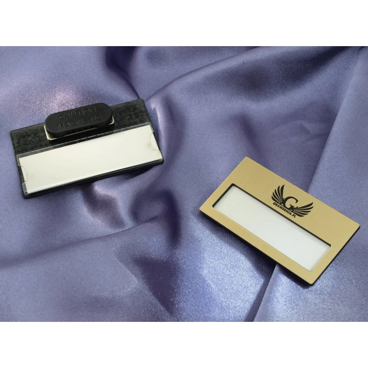 Identyfikator z okienkiem - Gold M - ID021