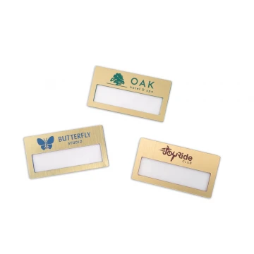 Identyfikator z okienkiem - złoty z kolorowym grawerem - M - wym. 67x35mm - ID073