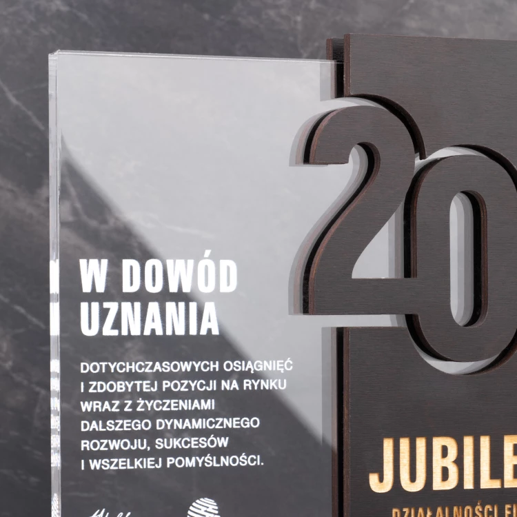 Statuetka akrylowa z drewnianymi elementami - jubileuszowa nagroda dla firmy - wys. 22cm - DTA105