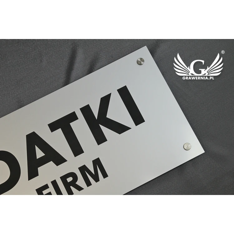 Szyld firmowy - srebrny zewnętrzny laminat grawerski - SZ111 - wym. 800x300mm